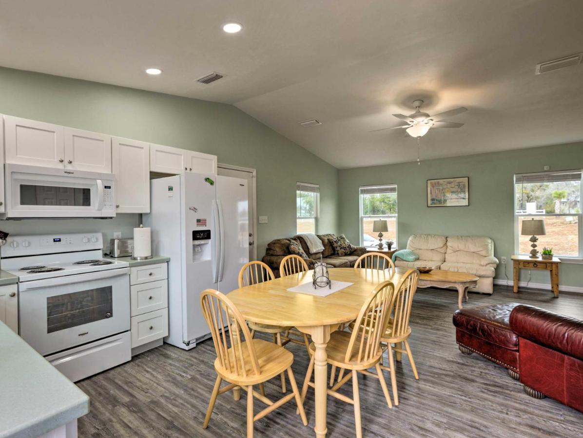 Family-Friendly Home, Walk To Steinhatchee River! Buitenkant foto