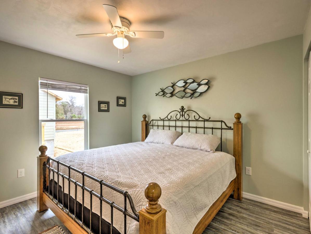 Family-Friendly Home, Walk To Steinhatchee River! Buitenkant foto