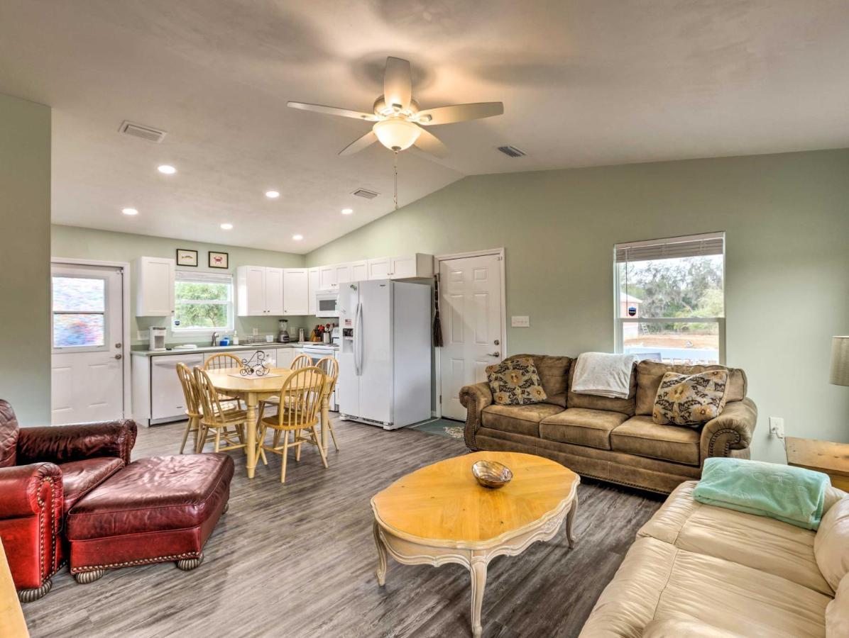 Family-Friendly Home, Walk To Steinhatchee River! Buitenkant foto