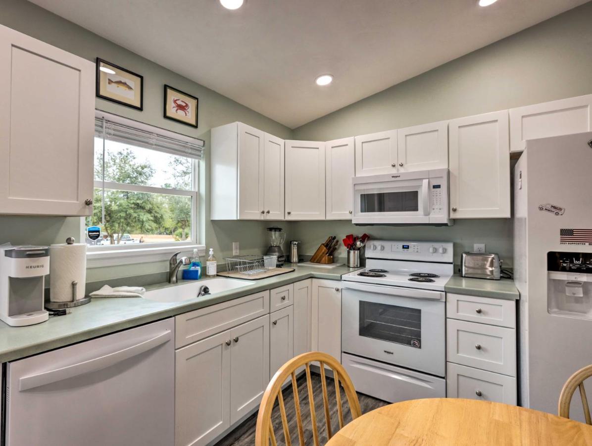 Family-Friendly Home, Walk To Steinhatchee River! Buitenkant foto